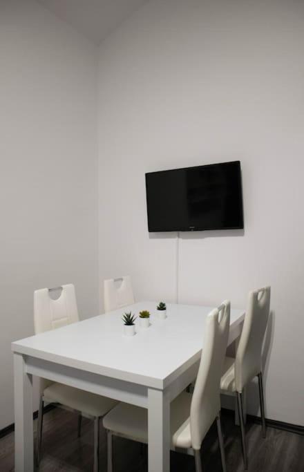 Modern Apartment In The Center Of Prag Exteriör bild