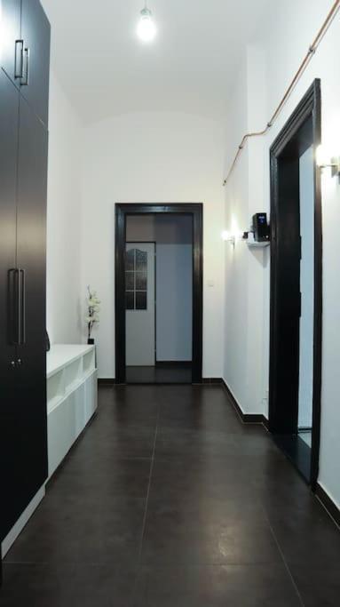 Modern Apartment In The Center Of Prag Exteriör bild